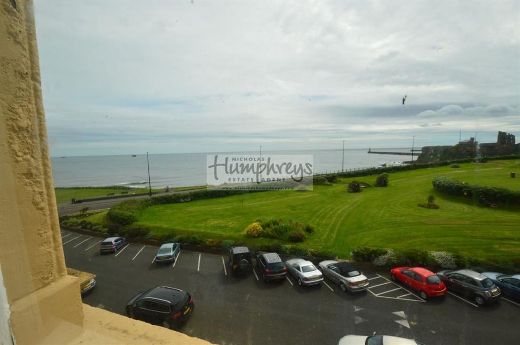 Percy Gardens,Tynemouth 3 bed flat £895 pcm (£207 pw)
