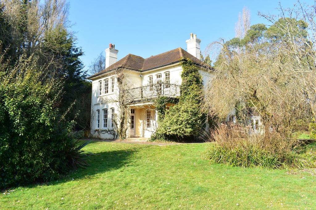 Windmill Lane, Avon Castle, Ringwood, BH24 4 bed detached house £