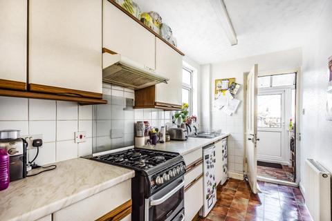 3 bedroom semi-detached house to rent, Mark Road,  Headington,  OX3