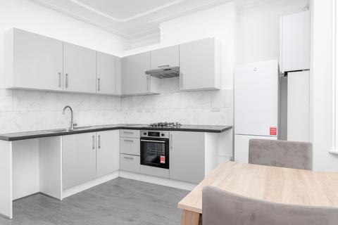 2 bedroom flat to rent, Kitchener Road, Seven Sisters, N17