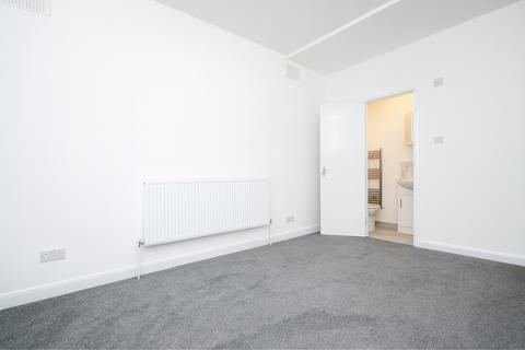 2 bedroom flat to rent, Kitchener Road, Seven Sisters, N17