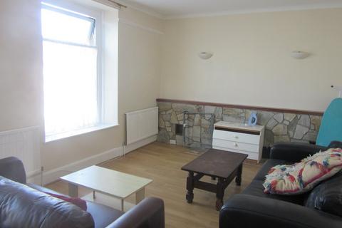 3 bedroom maisonette to rent, Brunswick Court, Swansea.  SA1 4JP