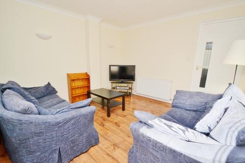 4 bedroom terraced house to rent - Southampton