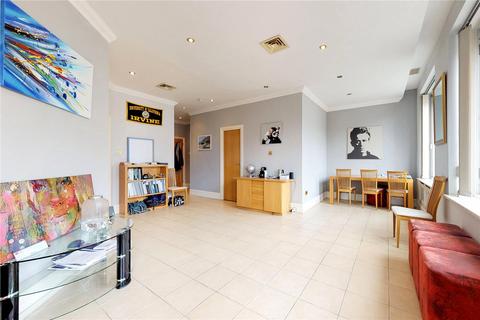 2 bedroom apartment to rent, Whitehouse Apartments, 9 Belvedere Road, London, SE1