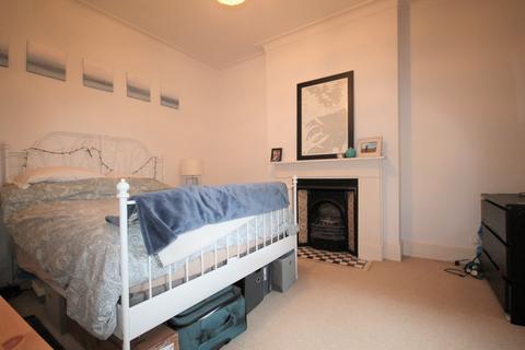 2 bedroom flat to rent, Onslow Gardens, Muswell Hill, N10