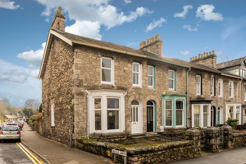 3 bedroom end of terrace house to rent, Castle Street, Kendal, Cumbria, LA9 7AS