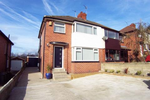 3 bedroom semi-detached house to rent, Birfed Crescent, Leeds