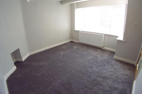 3 bedroom semi-detached house to rent, Birfed Crescent, Leeds