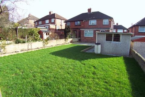 3 bedroom semi-detached house to rent, Birfed Crescent, Leeds