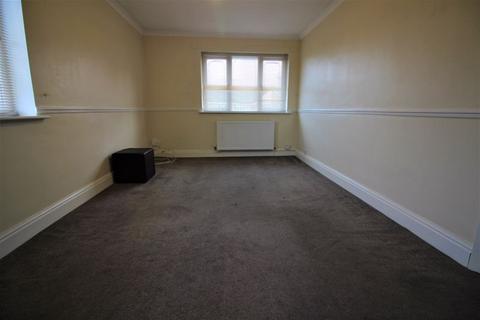 1 bedroom apartment to rent, Hallgreen Street, Bilston