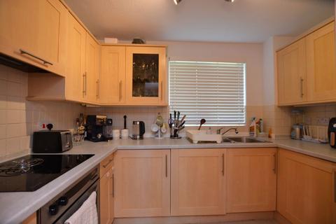 2 bedroom terraced house to rent, Braemar Gardens, Slough