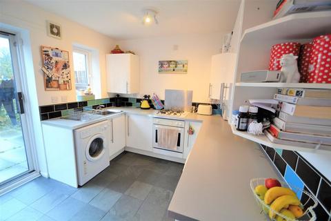 2 bedroom terraced house to rent, Angora Drive, Salford