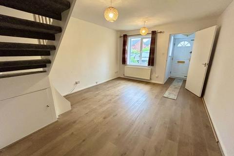 2 bedroom terraced house to rent, Angora Drive, Salford