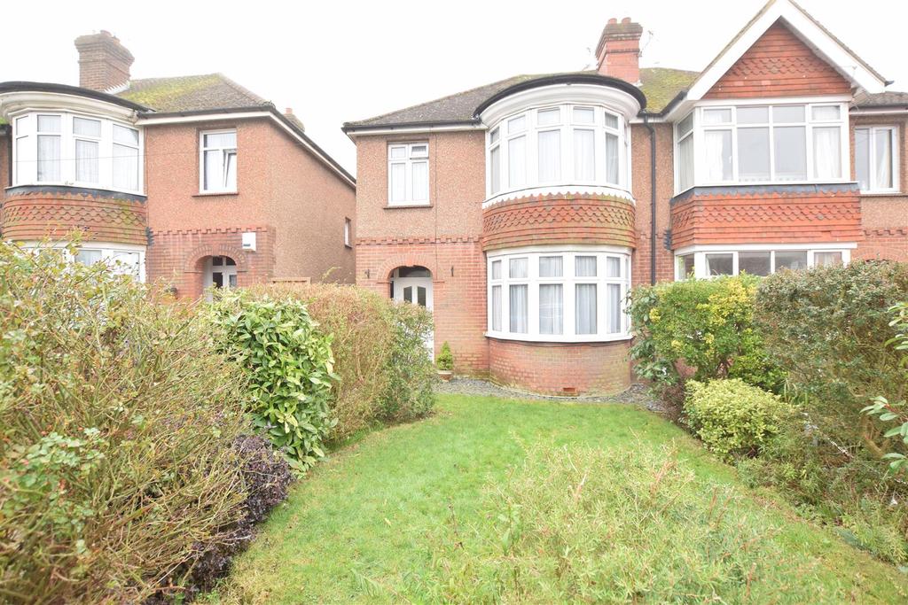 Blacklands Drive, Hastings 3 bed semidetached house £280,000