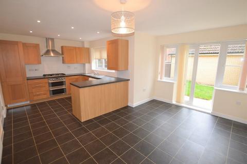 4 bedroom townhouse to rent, Mildenhall, Bury St. Edmunds