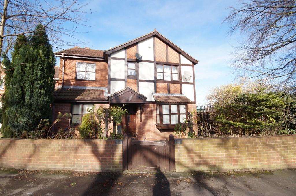 Greetwell Road, Lincoln 4 bed detached house £300,000