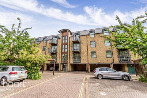 2 bedroom flat to rent, Abbey Road, Barking