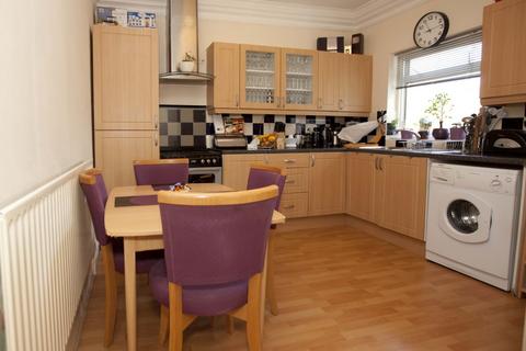 2 bedroom flat for sale, Albert Road South, Watford