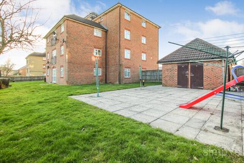 2 bedroom flat for sale, College Way, Hayes, UB3