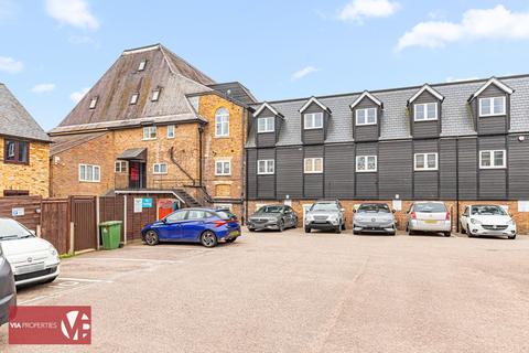 undefined, Brewery Road, Hoddesdon EN11