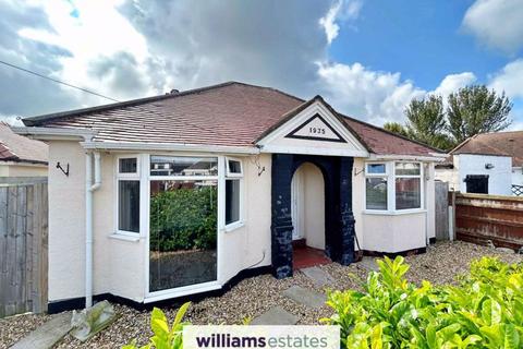 2 bedroom detached bungalow for sale - Talbot Drive, Talacre