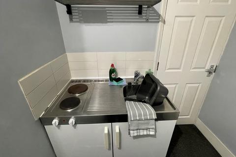 Studio to rent - Essex Street, Reading