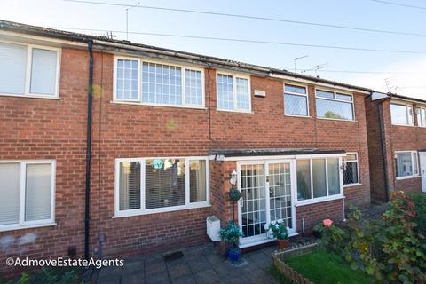 3 bedroom terraced house to rent, Chaddock Lane, Worsley, M28 1DE