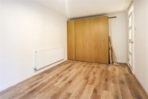 Studio to rent, Harpenden AL5