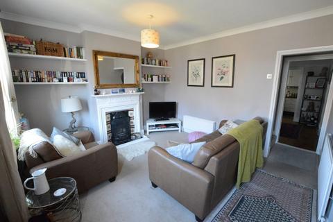 2 bedroom terraced house to rent, West Road, Bury St. Edmunds