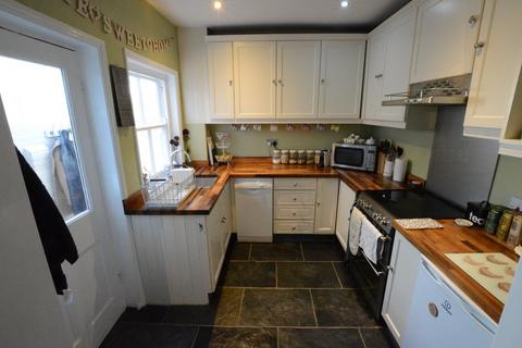 2 bedroom terraced house to rent, West Road, Bury St. Edmunds