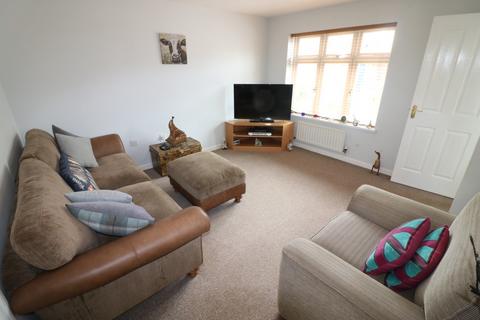 3 bedroom semi-detached house to rent, Ryedale, Elloughton, East Yorkshire