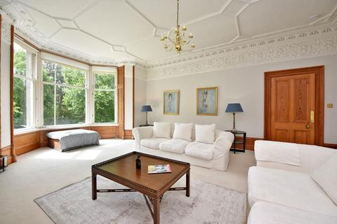 4 bedroom flat to rent, Forest Road, Aberdeen, AB15