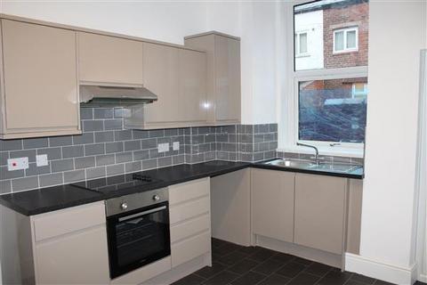 2 bedroom terraced house to rent, Brookdale Street, Manchester