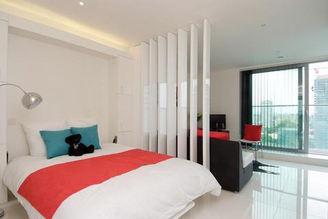 undefined, Pan Peninsula Square, Isle Of Dogs, London