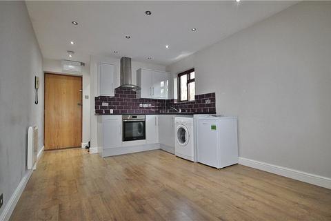1 bedroom apartment to rent, Claremont Avenue, Woking, Surrey, GU22