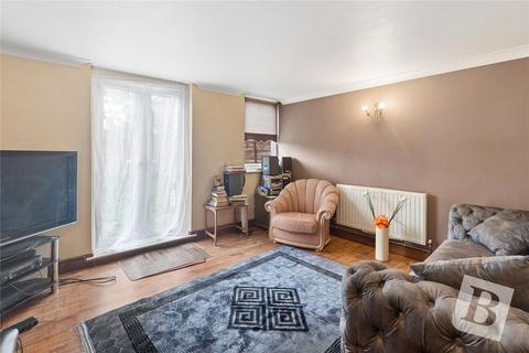 Lucerne Way, Harold Hill, RM3