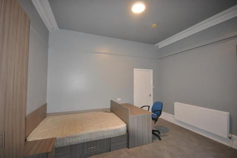 1 bedroom flat to rent, Hyde Park Road, Hyde Park, Leeds LS6 1AH