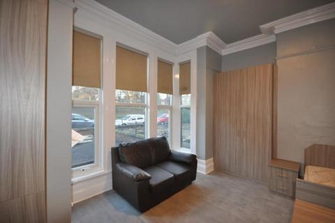 1 bedroom flat to rent, Hyde Park Road, Hyde Park, Leeds LS6 1AH