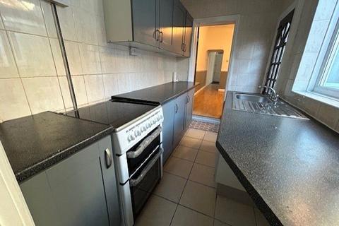 2 bedroom terraced house to rent, Lockhurst Lane, Foleshill, Coventry, West Midlands, CV6