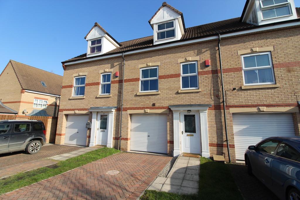 Ling Drive, Gainsborough 3 bed townhouse £130,000