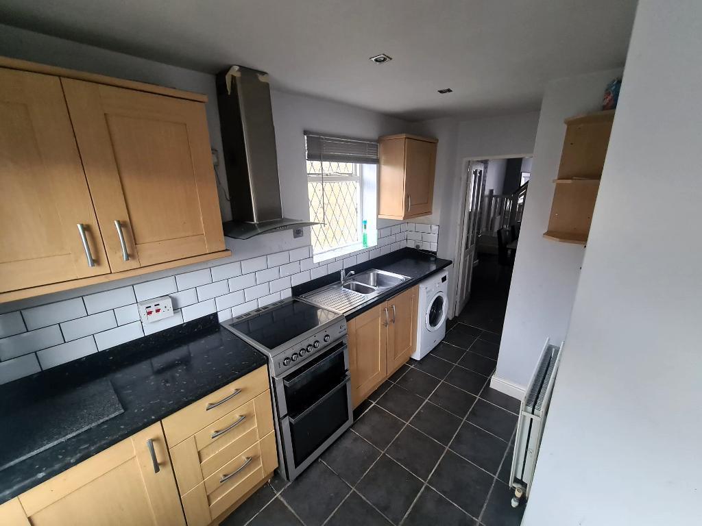 Sheffield Road, Birdwell, Barnsley, South Yorkshire, S70 5TD 3 bed