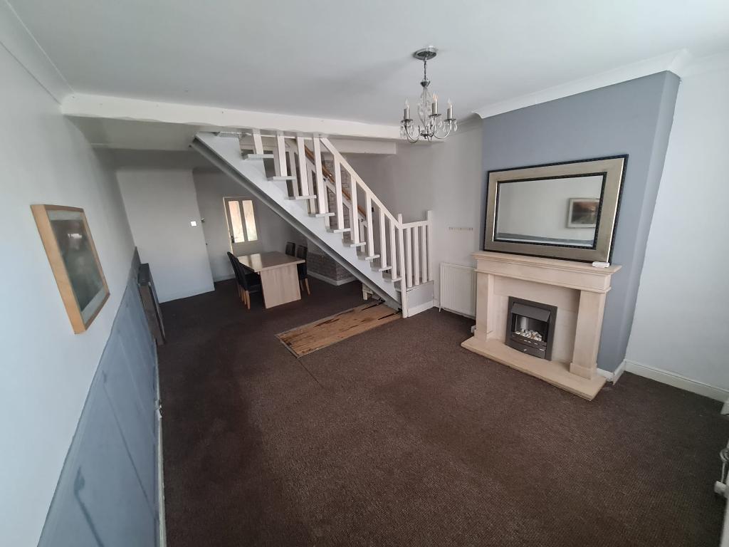 Sheffield Road, Birdwell, Barnsley, South Yorkshire, S70 5TD 3 bed