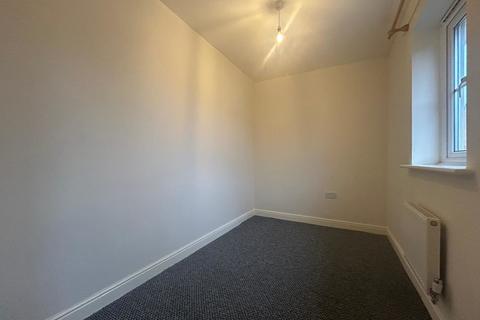 3 bedroom terraced house to rent, Youngs Orchard, Abbeymead, Gloucester