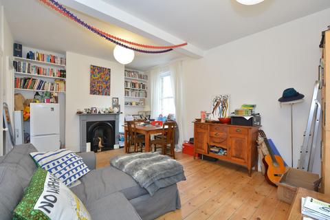 2 bedroom end of terrace house to rent, Glenarm Road, London E5