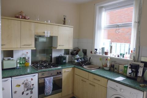 2 bedroom terraced house to rent, Moss Street, Newbold, OL16