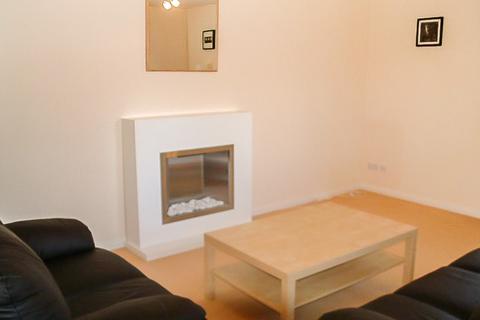 2 bedroom apartment to rent, Kaims Terrace, Kirkton, Livingston, EH54
