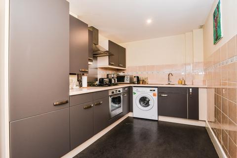 1 bedroom flat to rent, 316 Lynton Road, Bermondsey, London