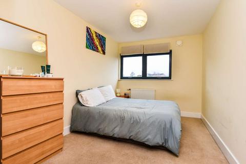 1 bedroom flat to rent, 316 Lynton Road, Bermondsey, London