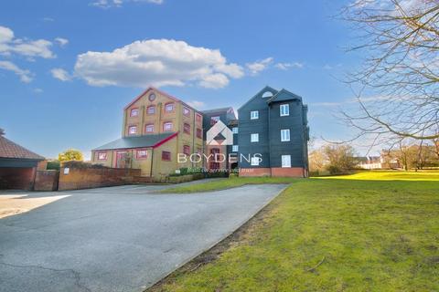 1 bedroom apartment for sale, Kings Meadow Court, Coggeshall Road, Colchester CO5