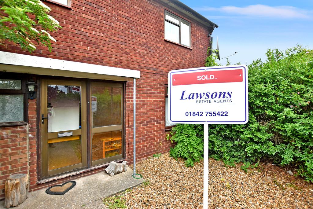 Pine Close, Thetford 3 bed end of terrace house £130,000